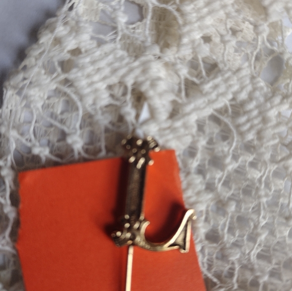 Initial L Pin - Picture 2 of 3